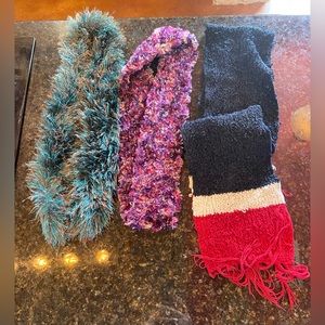 Lot of 3 scarfs